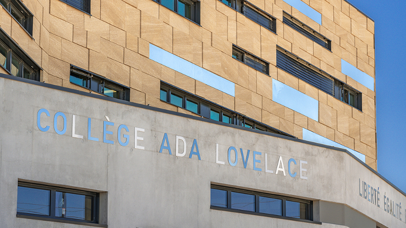 Collège Ada Lovelace à Nîmes, A+Architecture, bâtiment pionnier ?