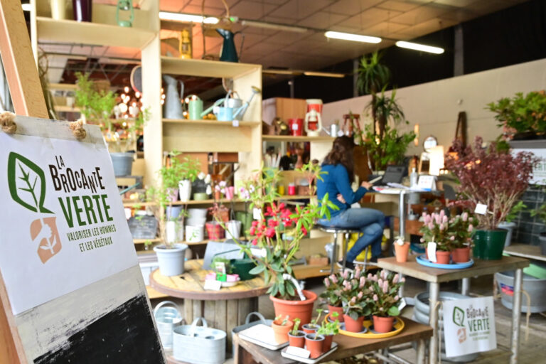 Sur l’Ile de Nantes, le Wattignies, l’autre lieu unique