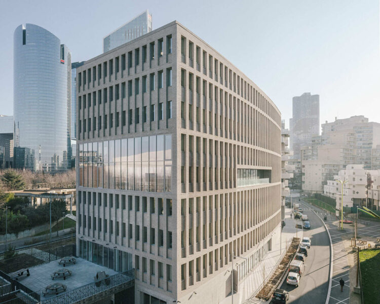 L'Institut Léonard de Vinci par LAN à Nanterre