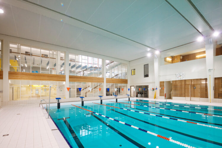 À Rosny-sous-Bois, piscine Camille Muffat, signée TNA
