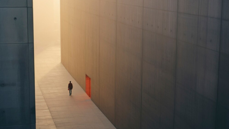 Solitude et spleen de l’architecte français : comment résister ?