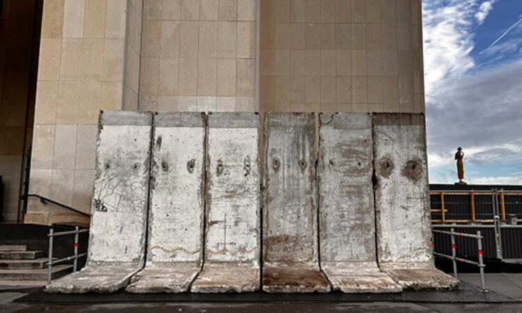 Le Mur de Berlin. Un Monde Divisé