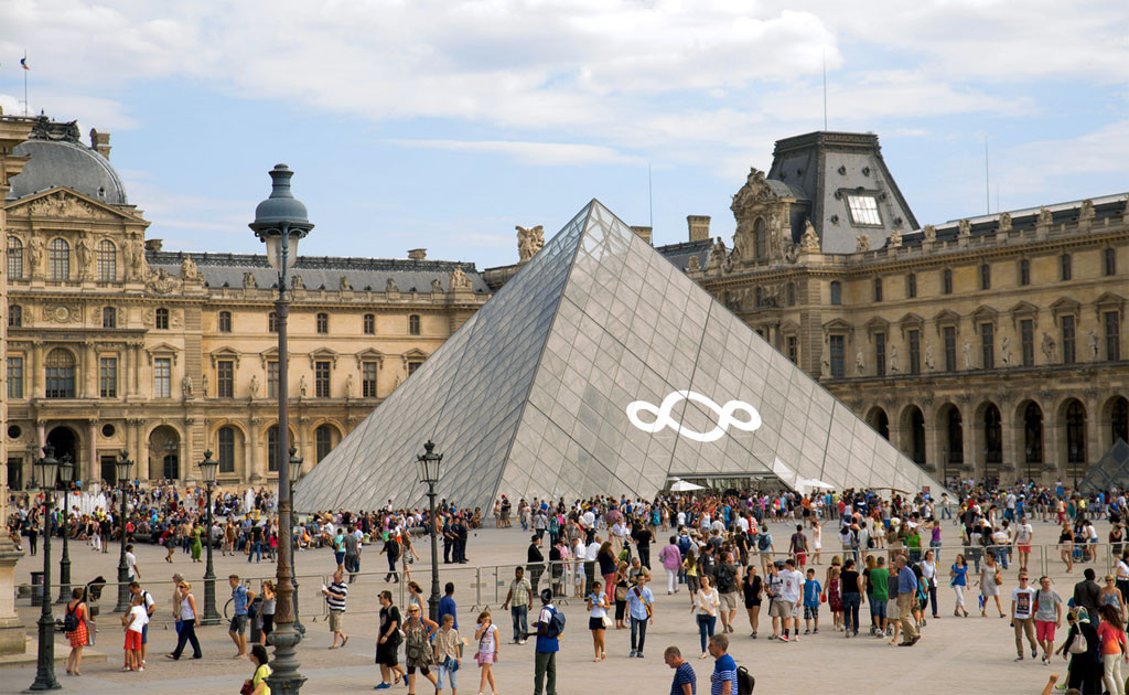 Entrée du Louvre
