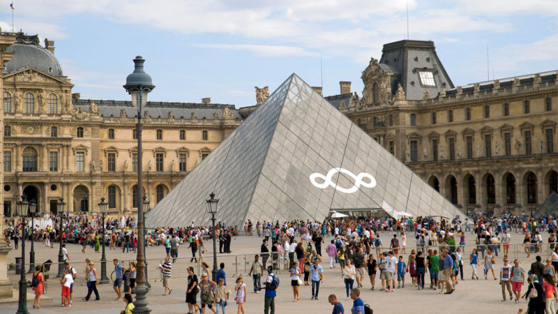 Au Louvre, le plus grand musée du monde, on a oublié l’entrée