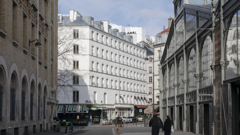 À Paris, 15 logements par François Brugel
