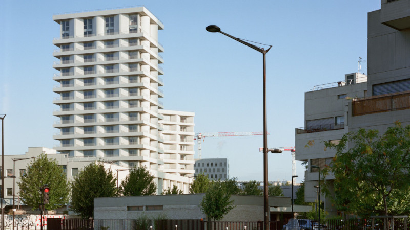 À Ivry-sur-Seine, 83 logements par Lambert Lénack