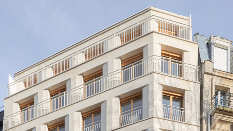 À Paris, rue Pradier, 15 logements par MAO