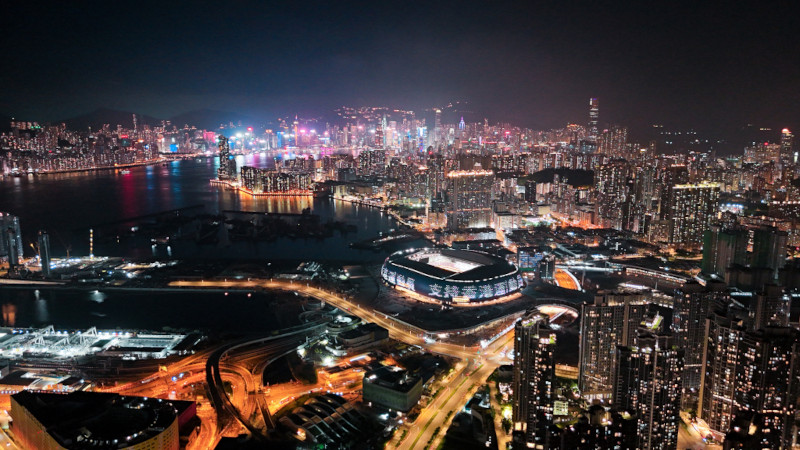 À Hong Kong, Kai Tak Stadium, par Populous