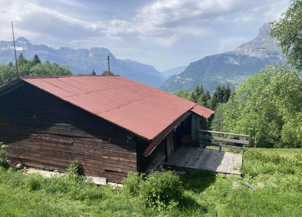 Maison ancienne en Savoie dans les Alpes