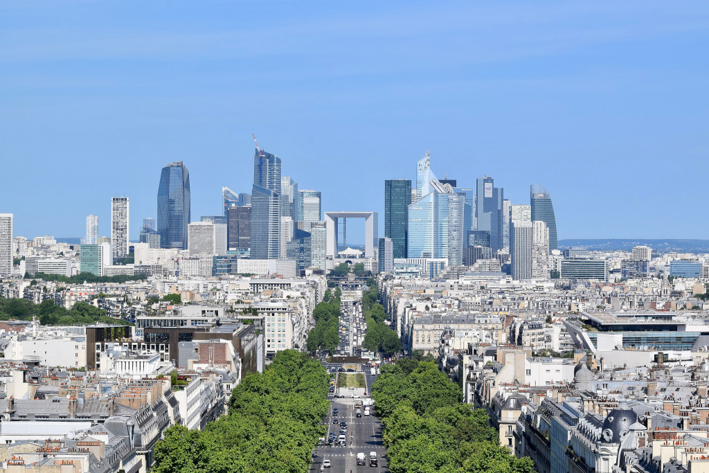 La Défense depuis l'Arc de Triomphe, juin 2025