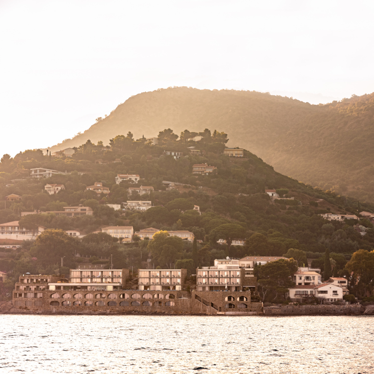 Lavandou, Hôtel Les Roches PietriArchitectes