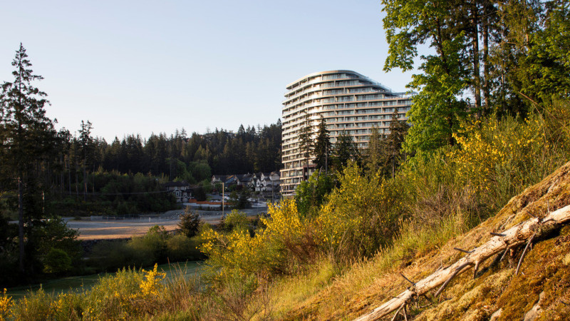 À Langford, One Bear Mountain, réinventer sans démolir selon ACDF et Zeidler