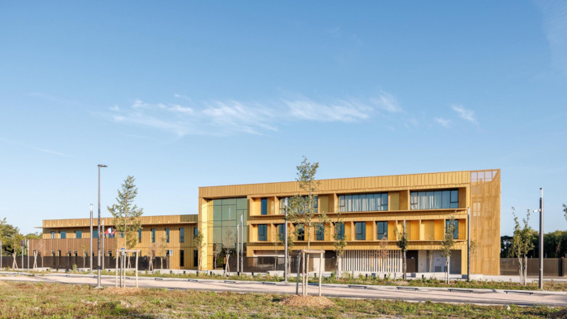 À Auterive, lycée Lydie Salvaire par LCR Architectes