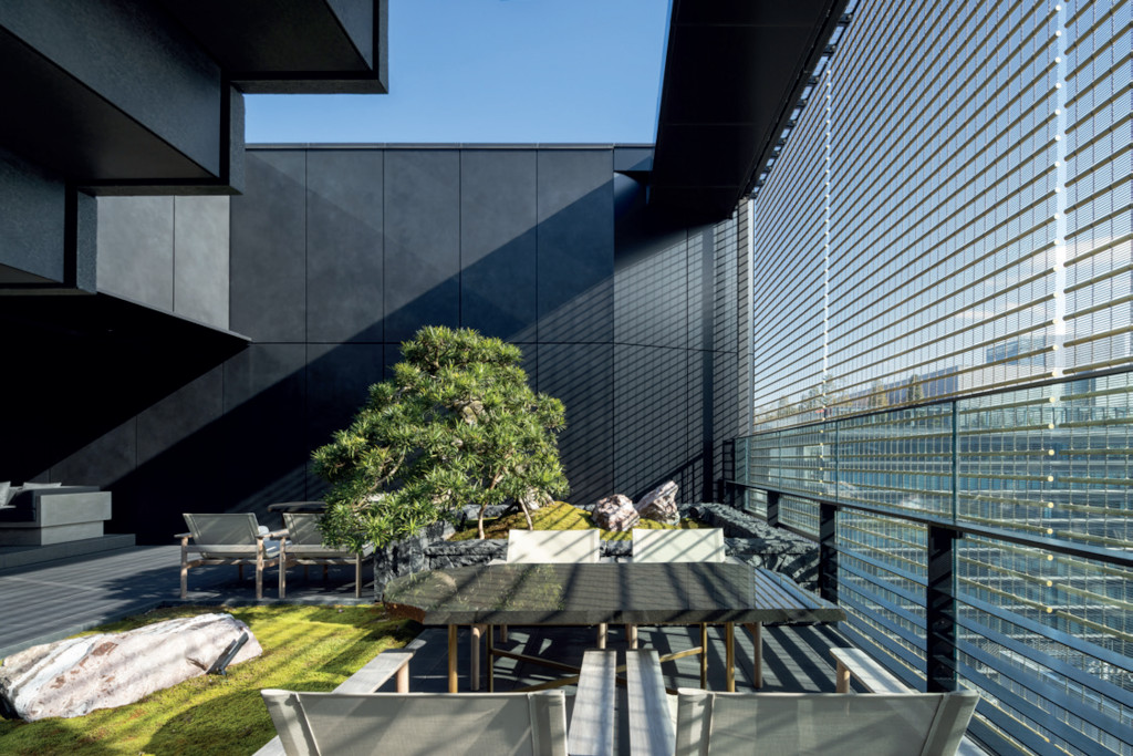 Versailles Toraya Ginza Building