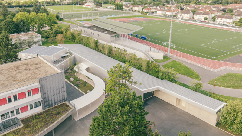 À Gonesse, un restaurant pour le collège Philippe Auguste, par MARS