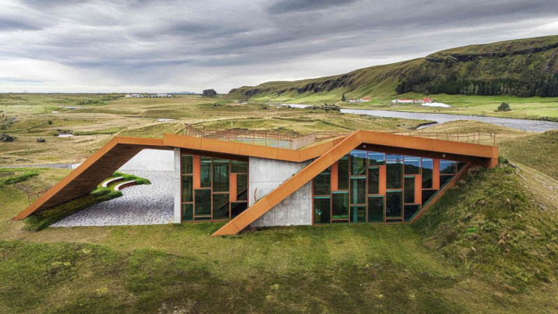 En Islande, un centre d’accueil des visiteurs signé Arkís