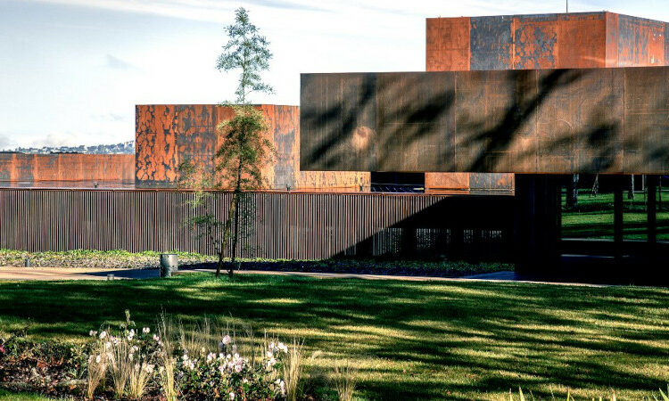 « RCR Arquitectes : racines et ailes »