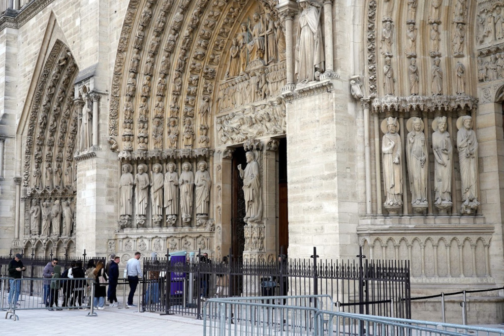 Portail de la Vierge