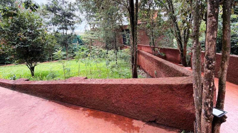 Atelier de Kaloki Nyamai, Nairobi, signé David Adjaye