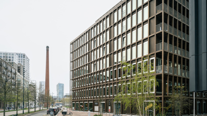 À Eindhoven, Matchbox, une opération sociale mixte par KAAN