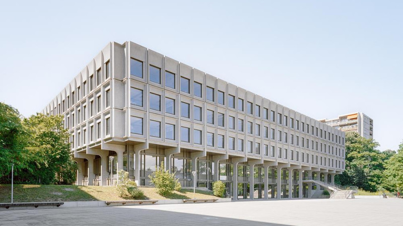 À Genève, surélévation et rénovation du Collège Rousseau par Burckhardt