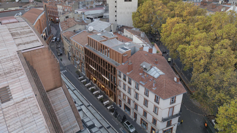 À Toulouse, « Les Bureaux Labéda » par TAA